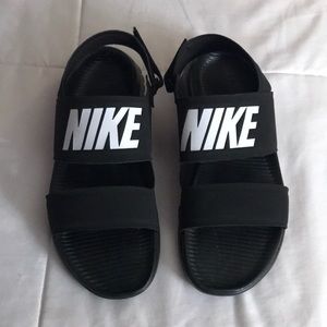 NIKE Sandals